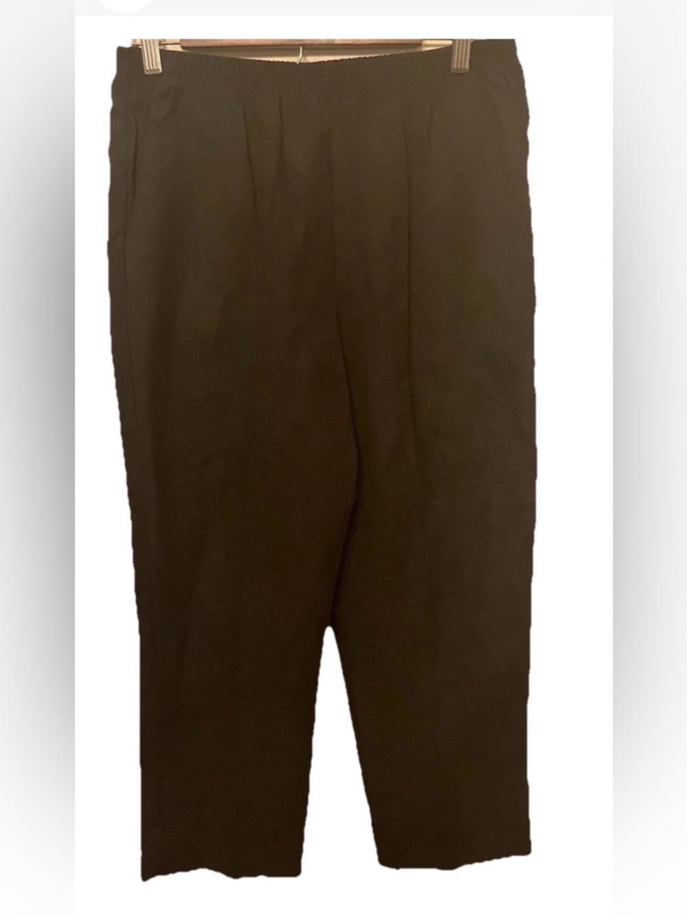 Alfred Dunner Women's Proportioned Short Pants Size 10 Black Pull On Elastic NWT